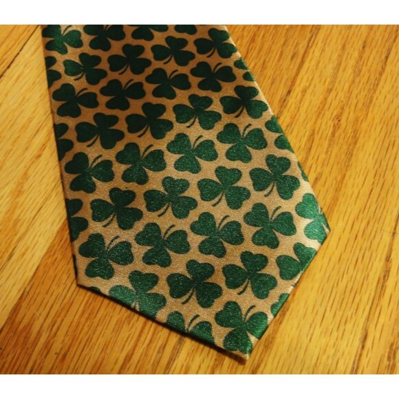 Vintage St. Patrick's Day Three Leaf Clover Neck Tie shamrock Irish - Picture 2 of 9